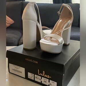 NEVER WORN Lulus Bridal Shoes